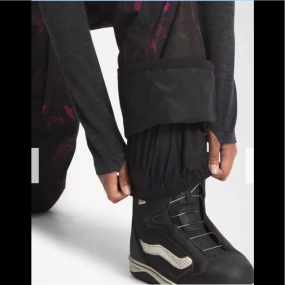 The North Face Freedom Women's Ski Snow Bibs Pants In Black/pink Sz L NWT - Picture 6 of 12